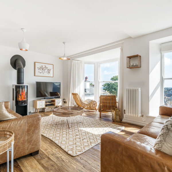 Salubrious House