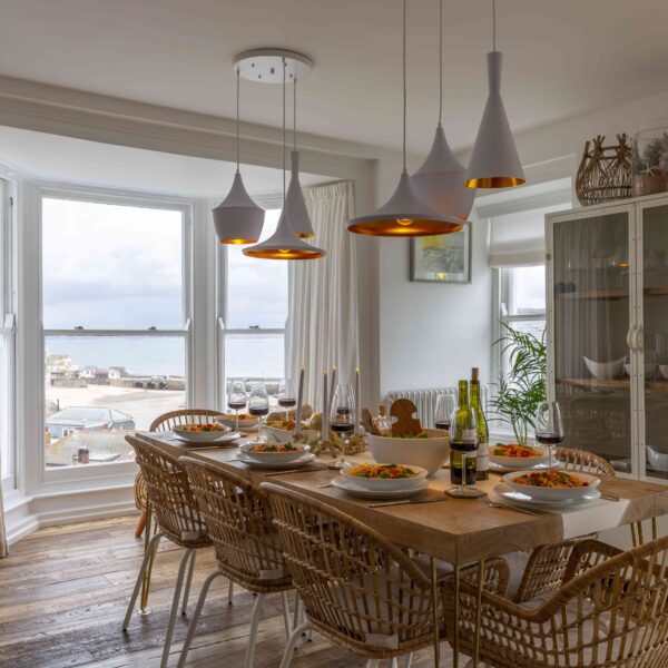 Salubrious House