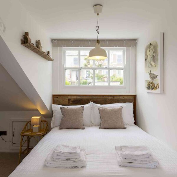 Salubrious House