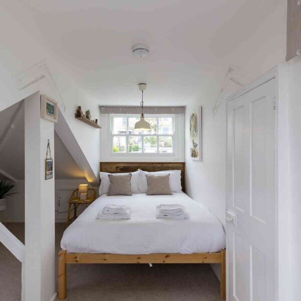 Salubrious House