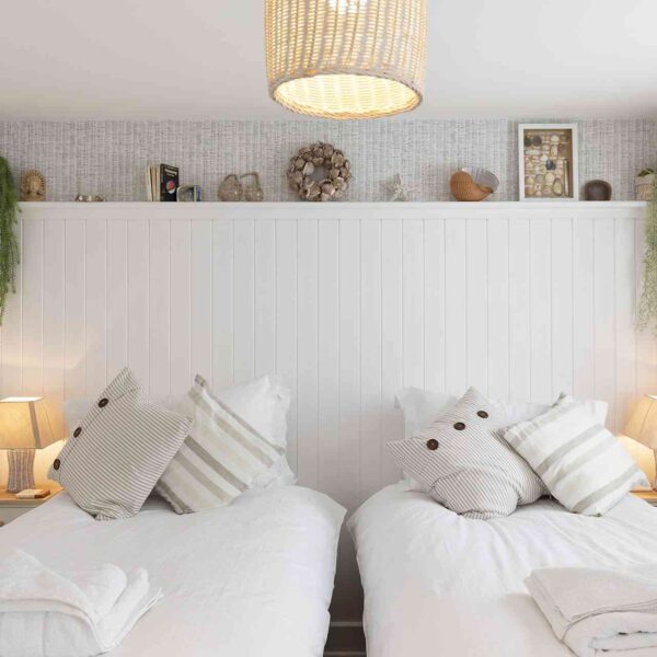 Salubrious House