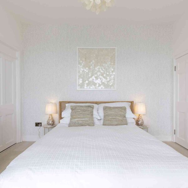 Salubrious House