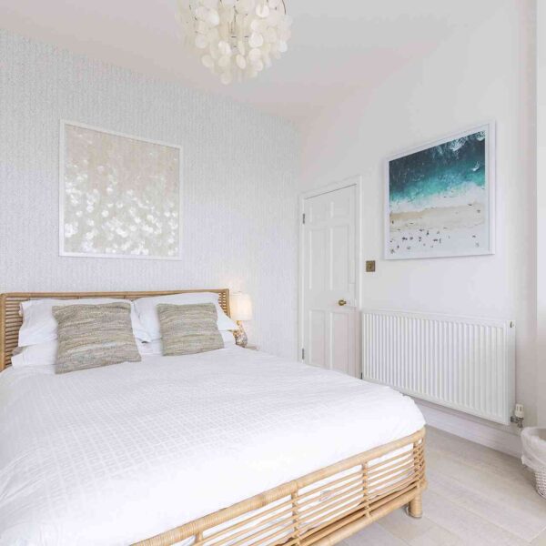 Salubrious House