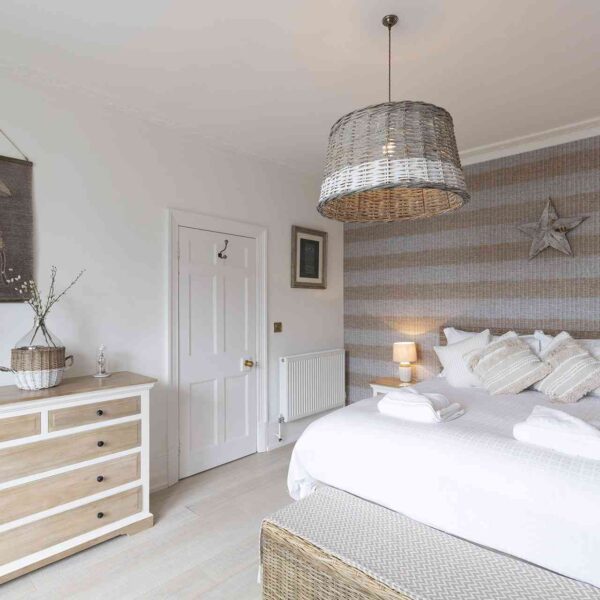 Salubrious House