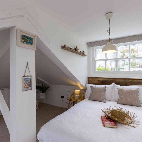 Salubrious House