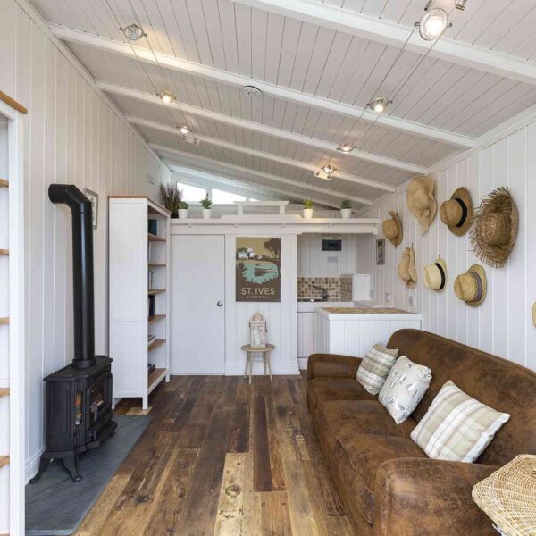 Salubrious House