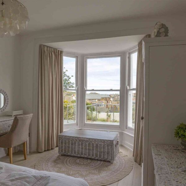 Salubrious House