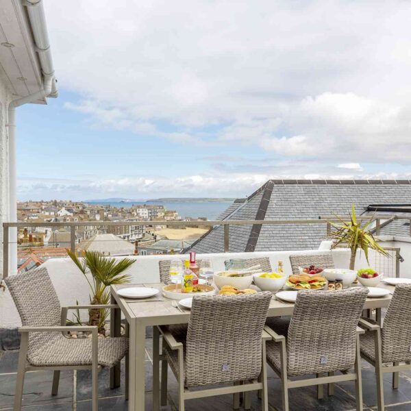 Salubrious House
