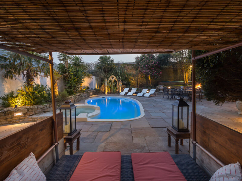 image of pool at libertine holiday cottage