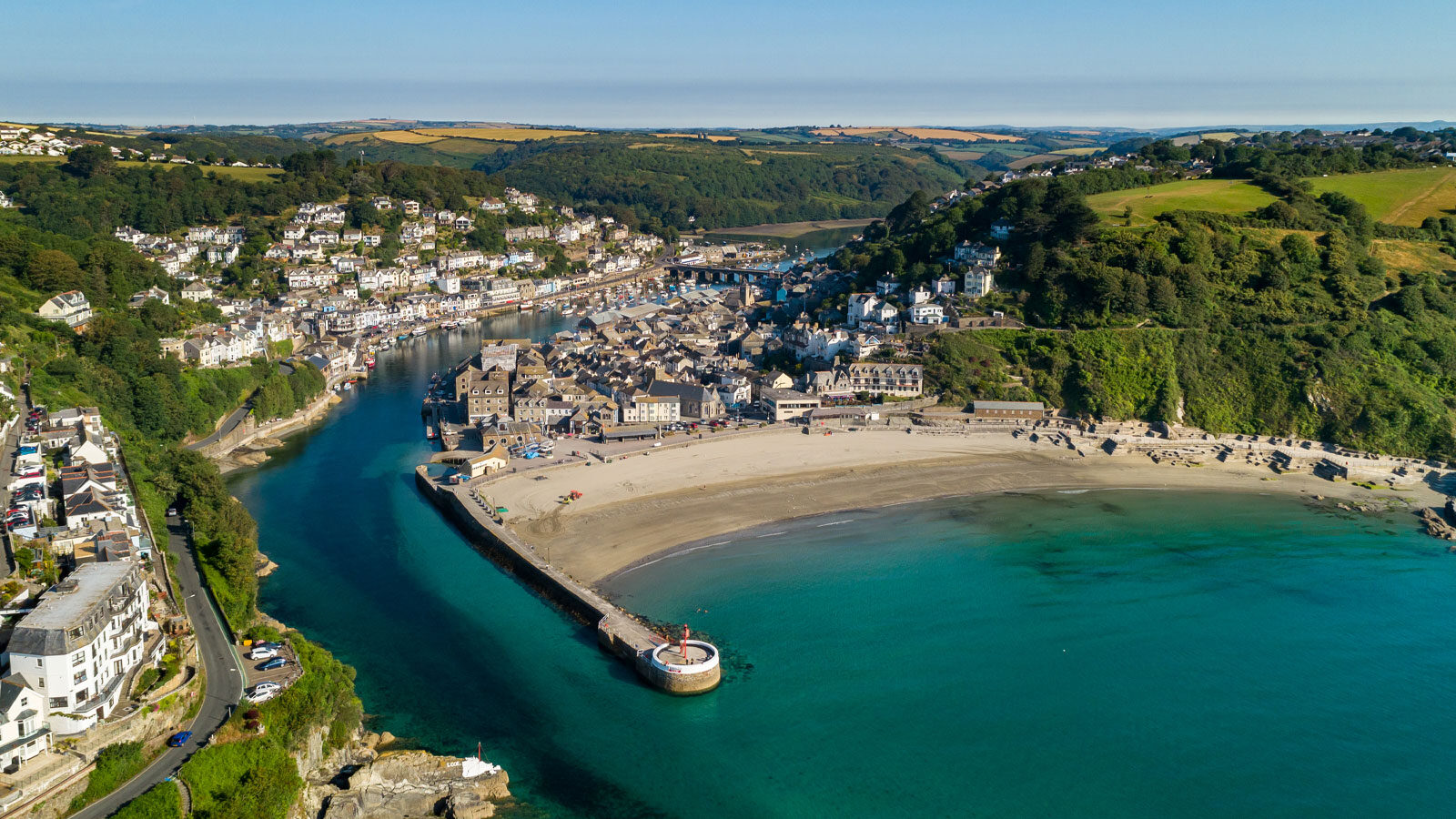 Looe Holiday Guide