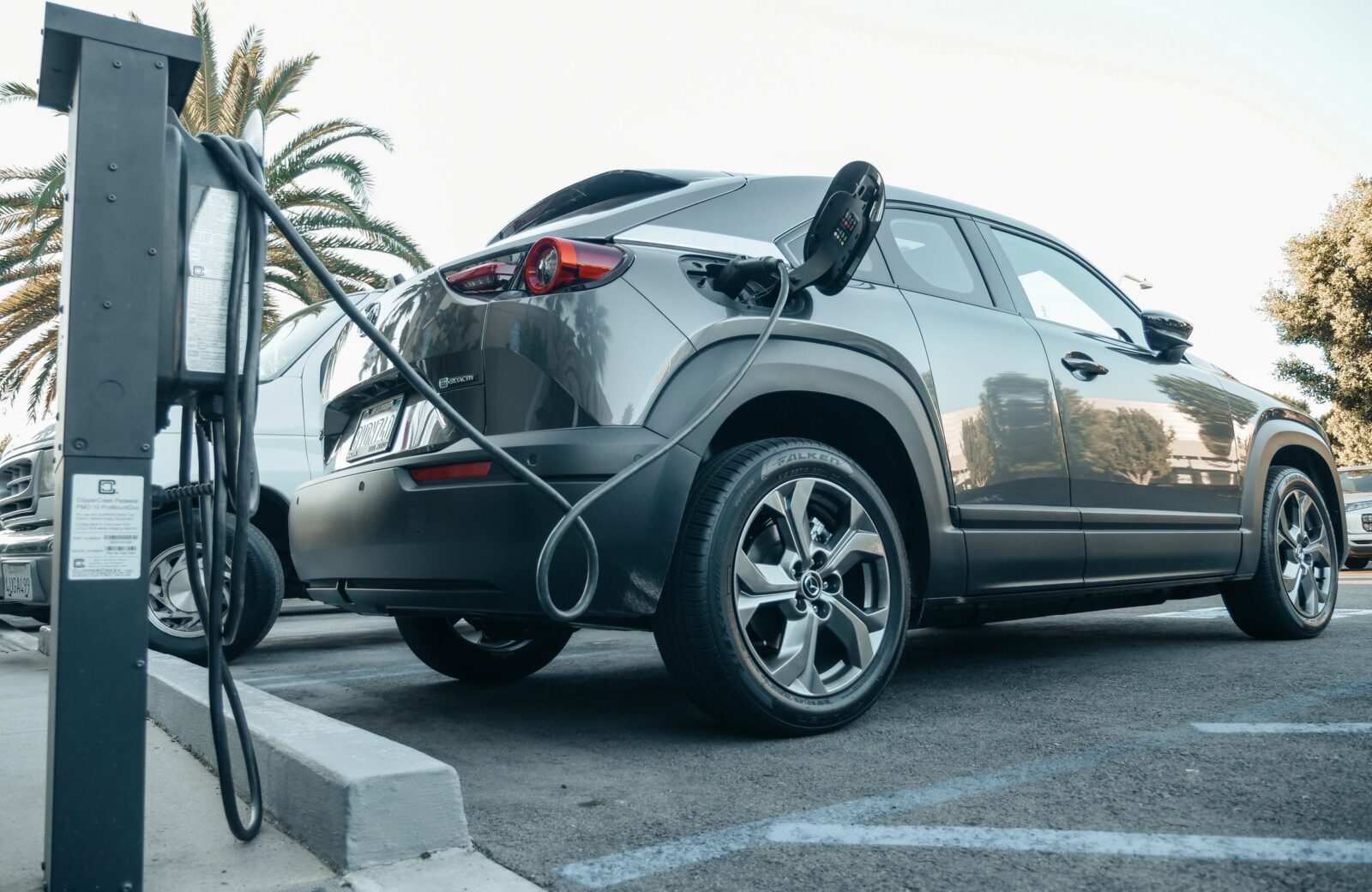 Where to charge your electric car in Cornwall