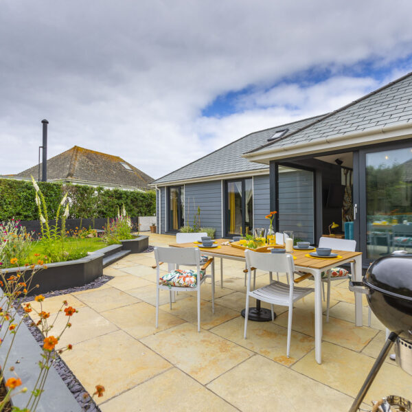 Dolphins Beach Retreat