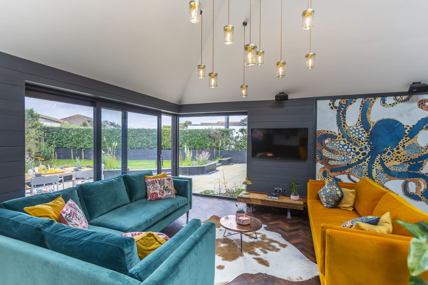 Dolphins Beach Retreat
