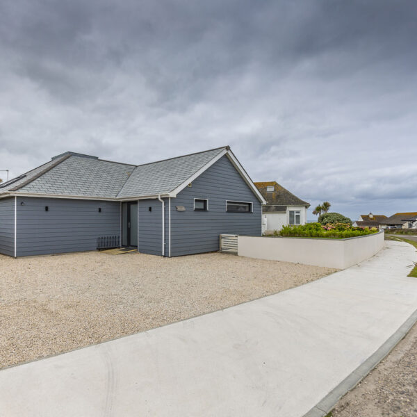 Dolphins Beach Retreat