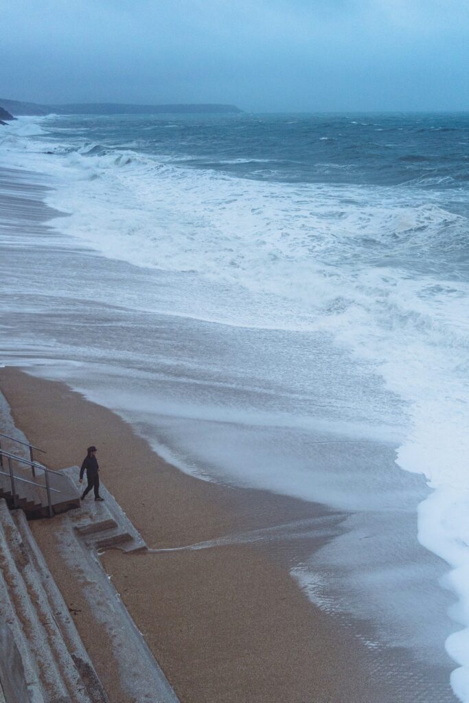 benjamin elliott LmkKcI3ncxo unsplash porthleven