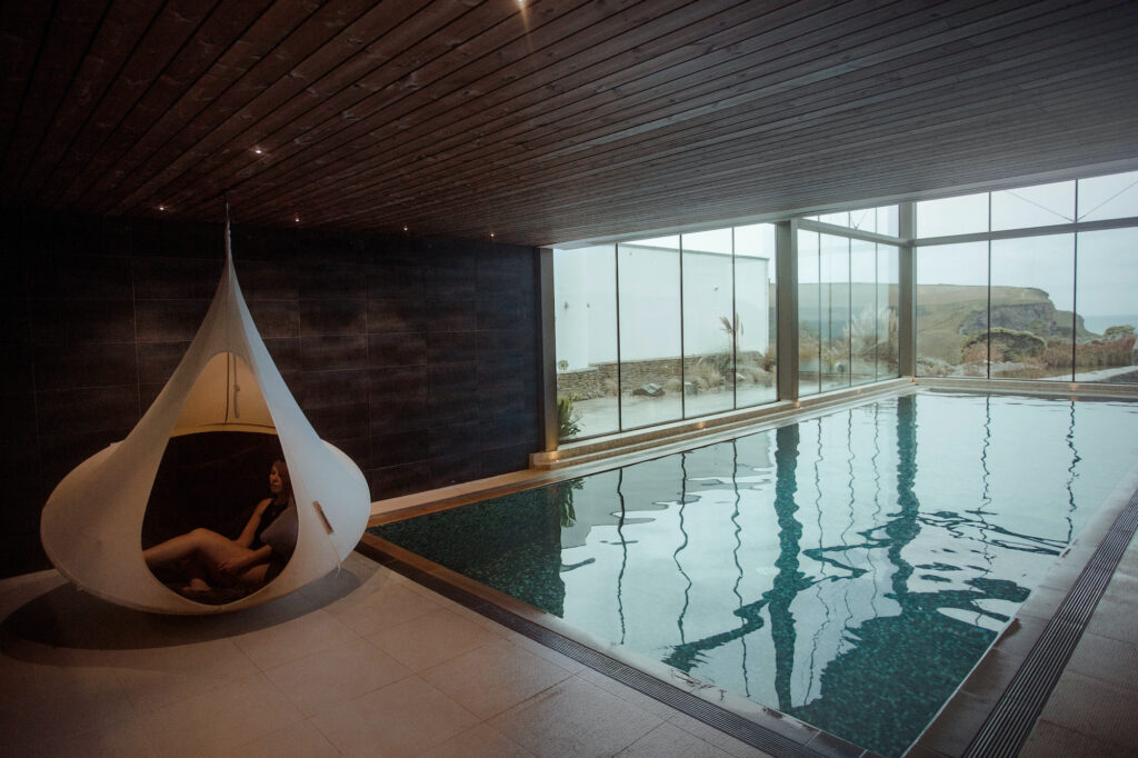 Indoor Pool Cocoon Scarlet