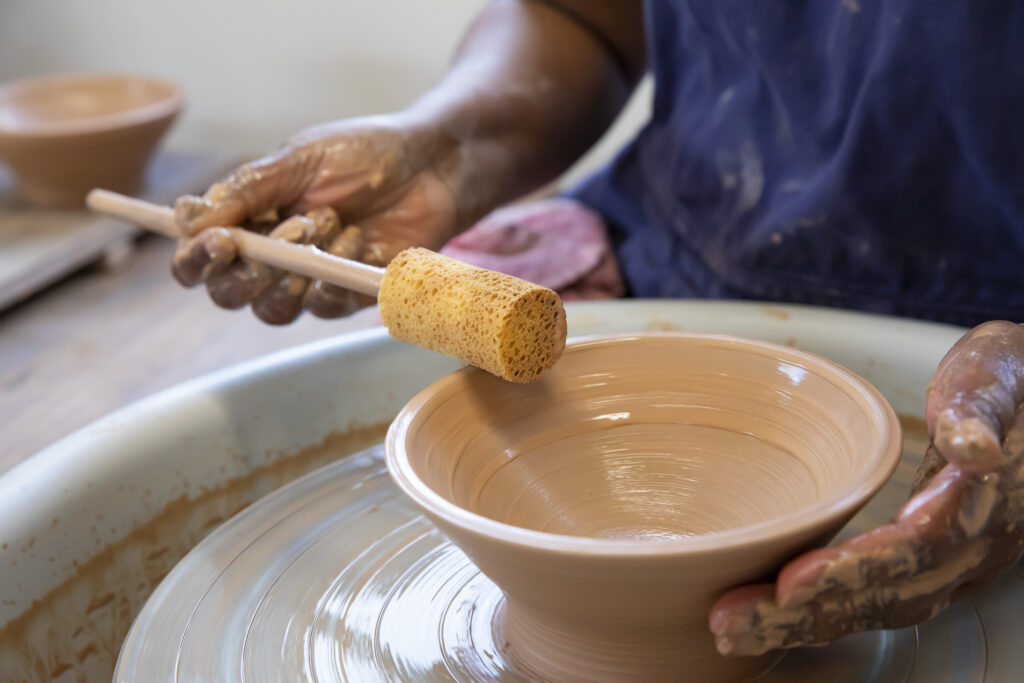 Bowl on the wheel, leachpottery.com © Jonny Weeks