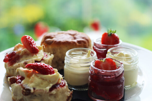 Cornish cream tea etiquette