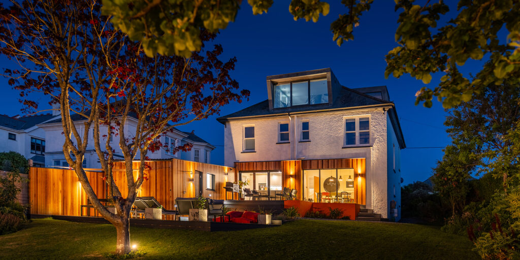 OceanHouse 73 Night House 2000x1000