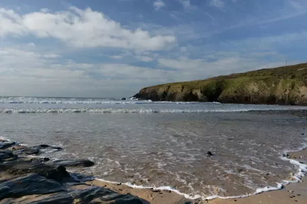 Tide coming in at Poldhu Cove, Cornwall. ©National Trust Images Hilary Daniel