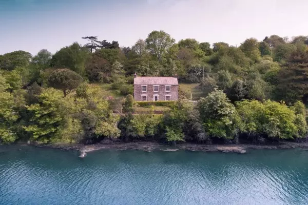 Penjerrick-Cottage-1