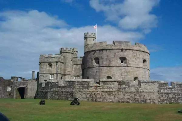 1627px-Pendennis_Castle