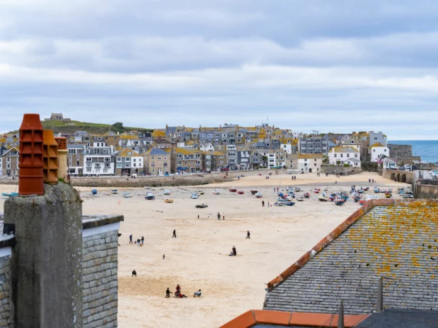 the little snug st ives cornwall sandy toes stays st ives harbour